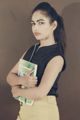 Divyanshi Tyagi - Model in Delhi | www.dazzlerr.com