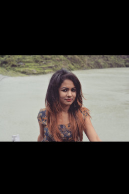 Divyanshi Tyagi - Model in Delhi | www.dazzlerr.com