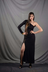 
Akanksha Singh - Model in Delhi | www.dazzlerr.com