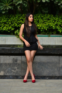 Sonakshi Gupta - Model in Delhi | www.dazzlerr.com