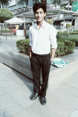 Vijay Singh Kanwal - Model in Delhi | www.dazzlerr.com