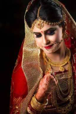 Bizoy Mahmud - Photographer in Delhi | www.dazzlerr.com