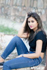 
Saloni Gupta - Photographer in Delhi | www.dazzlerr.com