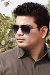 
Suresh Singh Negi - Photographer in Delhi | www.dazzlerr.com
