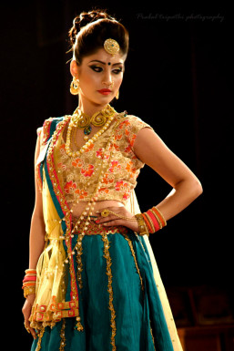 
Prabal Tripathi - Photographer in Delhi | www.dazzlerr.com