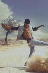 
Safal Choudhary - Photographer in Delhi | www.dazzlerr.com