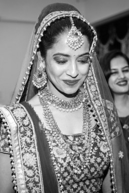 Zubair khan - Photographer in Delhi | www.dazzlerr.com