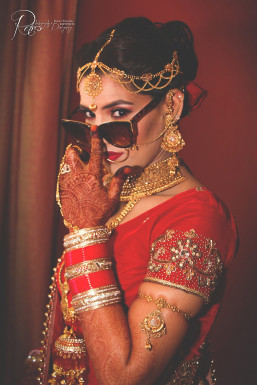 Karan Tongaria - Photographer in Delhi | www.dazzlerr.com