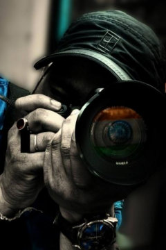 Ashish - Photographer in Delhi | www.dazzlerr.com