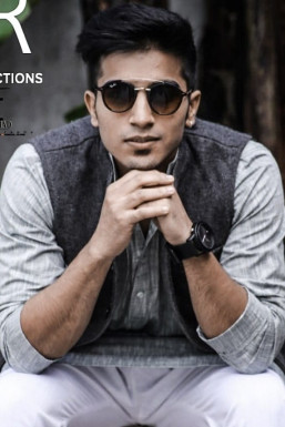 Aniket Nijhon - Model in Kangra | www.dazzlerr.com