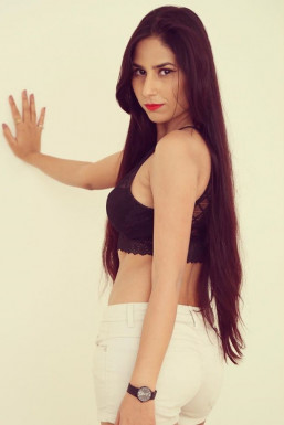Deepti Singh - Model in Pune | www.dazzlerr.com