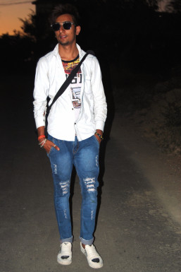 Saurav Sharma - Model in Mandi | www.dazzlerr.com
