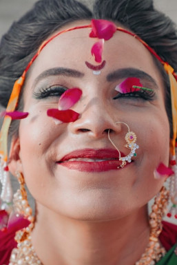 Aditi Jerath - Makeup Artist in Delhi | www.dazzlerr.com