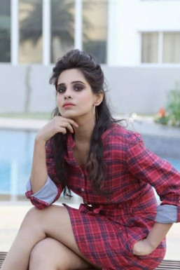Rachel Khanna - Model in Noida | www.dazzlerr.com