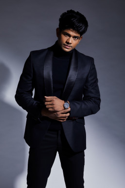 Deepak Kumar - Model in Mumbai | www.dazzlerr.com