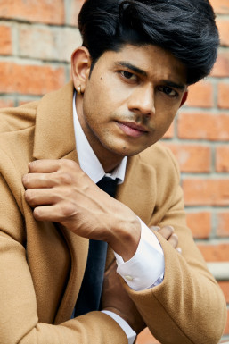 Deepak Kumar - Model in Mumbai | www.dazzlerr.com