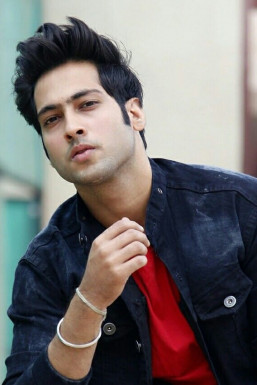 Manish Wabka - Actor in Pune | www.dazzlerr.com