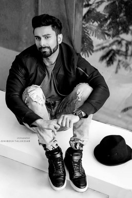 Abhinav Kapoor - Model in Mumbai | www.dazzlerr.com