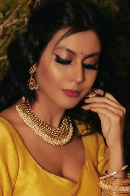Sophia - Model in Mumbai | www.dazzlerr.com