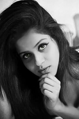 Preeya Chakraborty - Model in Mumbai | www.dazzlerr.com