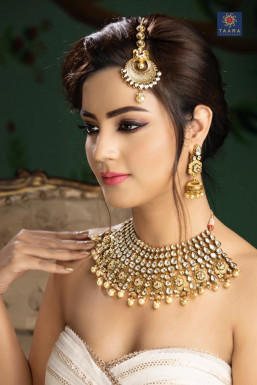 Minakshi Jaiswal - Model in Mumbai | www.dazzlerr.com