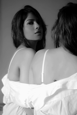 Sareena - Model in Mumbai | www.dazzlerr.com