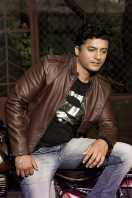 Pravin Patil - Model in Mumbai | www.dazzlerr.com