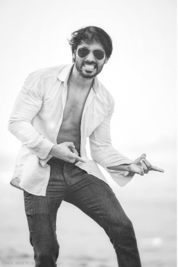 Kshitiz Singh - Model in Mumbai | www.dazzlerr.com