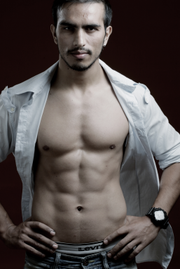 Manoj Kaira - Model in Mumbai | www.dazzlerr.com