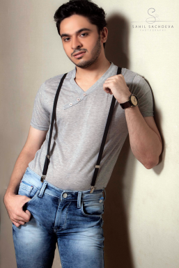 Naveen Bhagiya - Model in Mumbai | www.dazzlerr.com