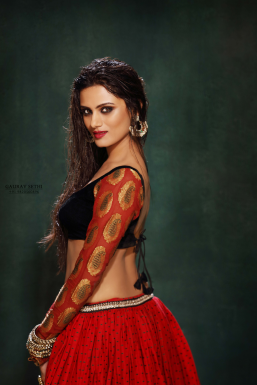 Nisha Mavani - Model in Mumbai | www.dazzlerr.com