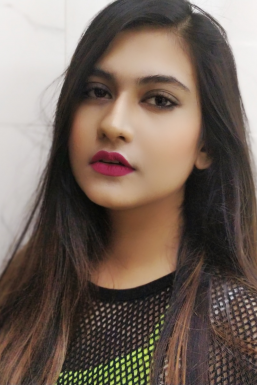 Shifa Khan - Model in Mumbai | www.dazzlerr.com