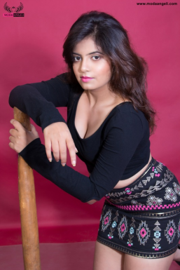 Shreya Chauhan - Model in Mumbai | www.dazzlerr.com