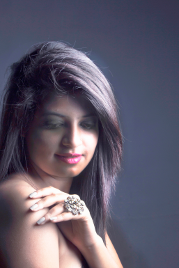 Shreya Chauhan - Model in Mumbai | www.dazzlerr.com