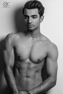 Vishal Malhotra - Model in Mumbai | www.dazzlerr.com