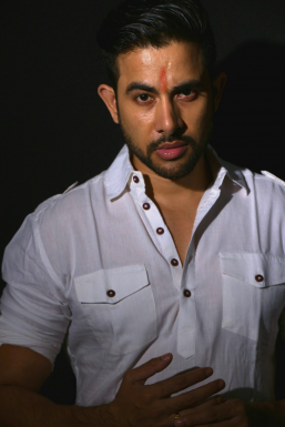 Ranadheer Rai - Model in Mumbai | www.dazzlerr.com