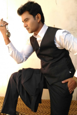 Satish B Jadhav - Model in Mumbai | www.dazzlerr.com