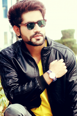 Mohit Wadhera - Model in Mumbai | www.dazzlerr.com