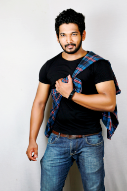 Aniket Salvi - Model in Mumbai | www.dazzlerr.com