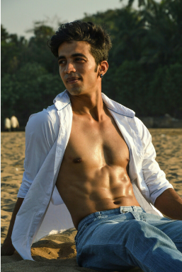 Dhruvil Shah - Model in Mumbai | www.dazzlerr.com