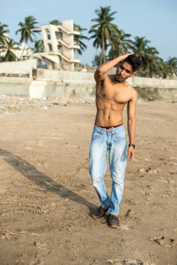 Saif Gallant - Model in Mumbai | www.dazzlerr.com