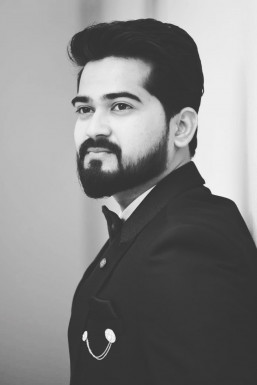 Chetan Giri - Model in Pune | www.dazzlerr.com