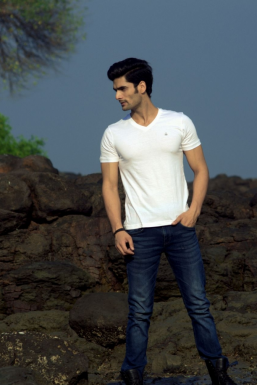 Vivek Naithani - Model in Mumbai | www.dazzlerr.com