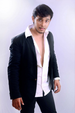 Akshay Kelkar - Model in Mumbai | www.dazzlerr.com