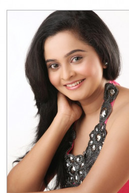 Kavita Ram Dasewar - Model in Mumbai | www.dazzlerr.com