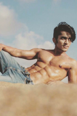 Garry S Kumaar - Model in Mumbai | www.dazzlerr.com