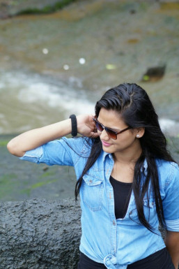Nisha Adhikari - Model in Mumbai | www.dazzlerr.com
