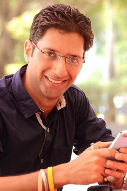 Praveen Srivastava - Model in Mumbai | www.dazzlerr.com