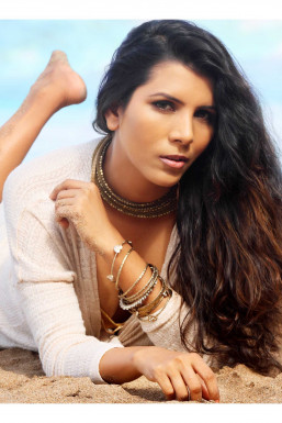 Nikita Kaur - Model in Mumbai | www.dazzlerr.com