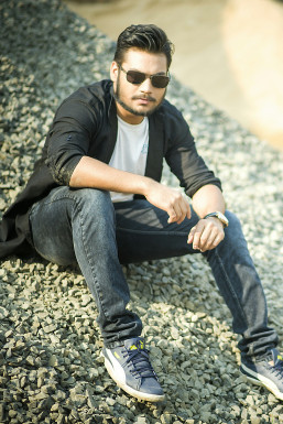 Aniket Mishra - Model in Mumbai | www.dazzlerr.com